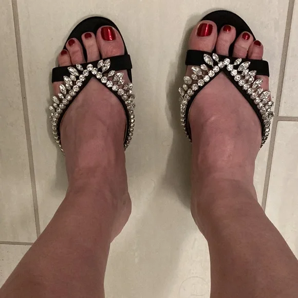 Aquazzura black satin sandals with crystals. Size 39.5. Auth. Price firm. - Picture 7 of 8